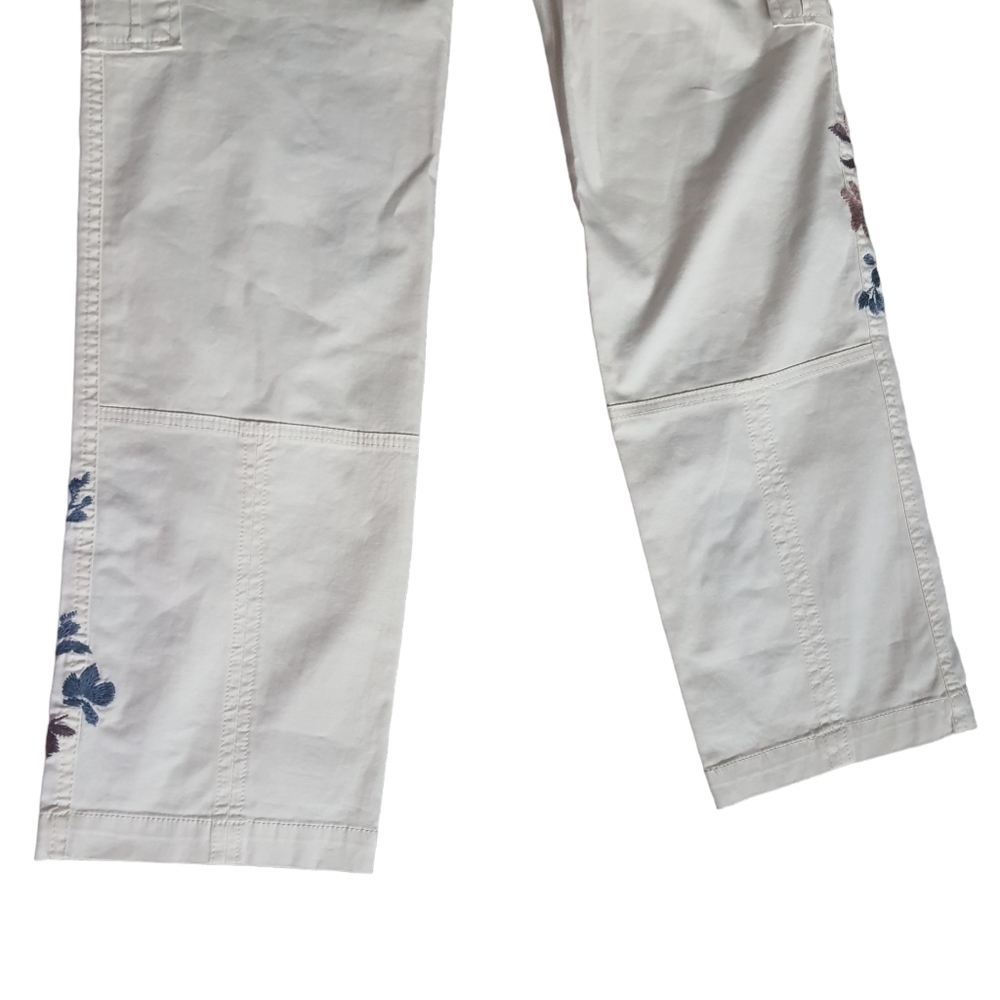 Sundance Embroidered Floral Cargo Pants Womens Size 2 Cream Spring Straight Leg - Picture 8 of 16